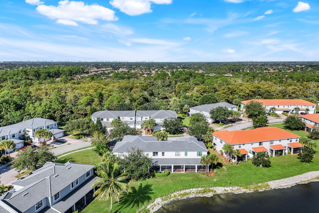 15239 Summit Pl Cir, Naples, FL 34119