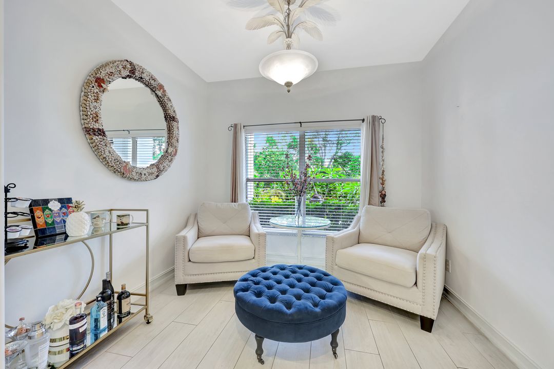 1045 Tarpon Cove Dr #102, Naples, FL 34110