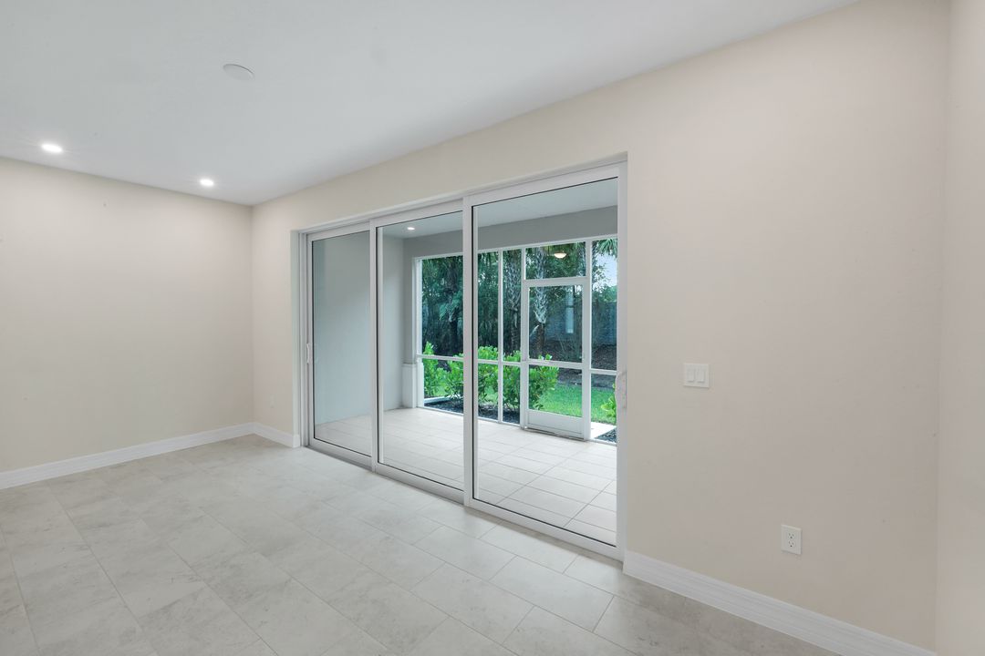 280 Antilles Wy E #101, Naples, FL 34112