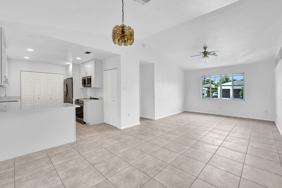 3940 Bennett Ln, Bonita Springs, FL 34134