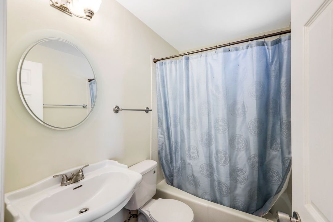 4807 Triton Ct W, Cape Coral, FL 33904