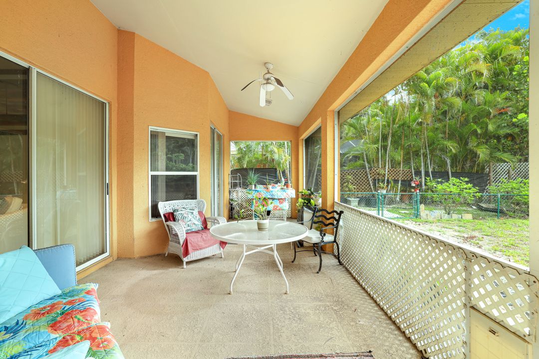 1920 Piccadilly Circus, Naples, FL 34112