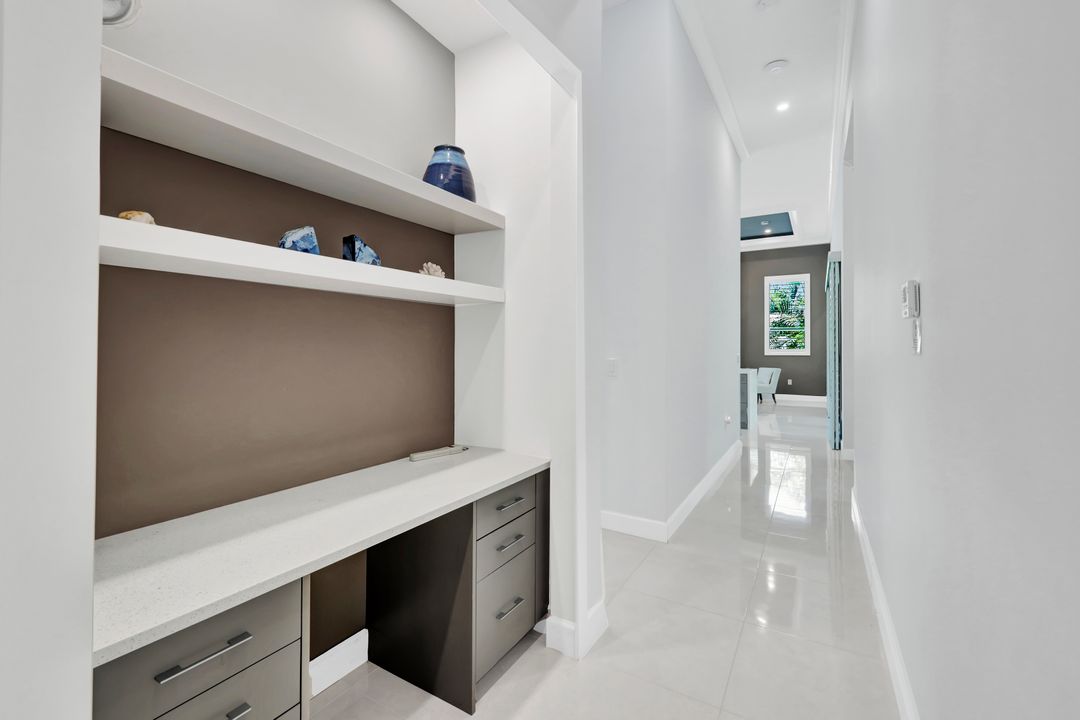 5341 Tamarind Ridge Dr, Naples, FL 34119