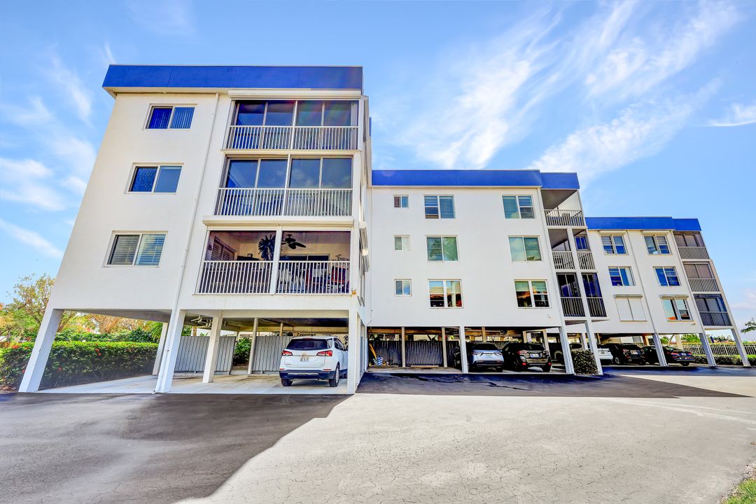 711 W Elkcam Cir #307, Marco Island, FL 34145