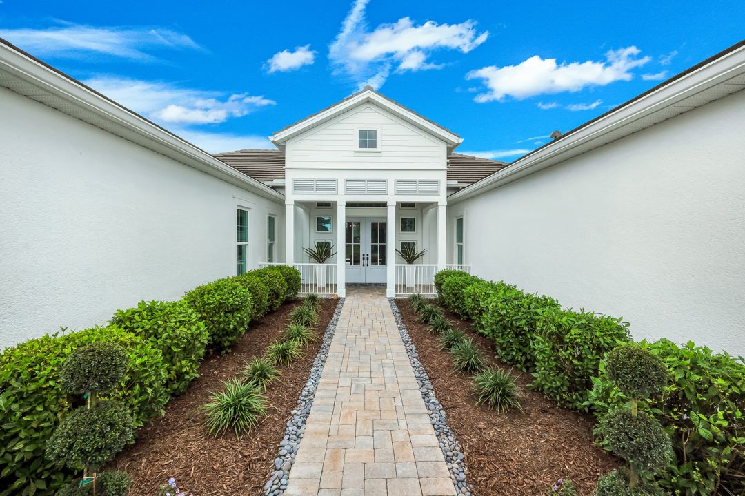14574 Regatta Ln, Naples, FL 34114