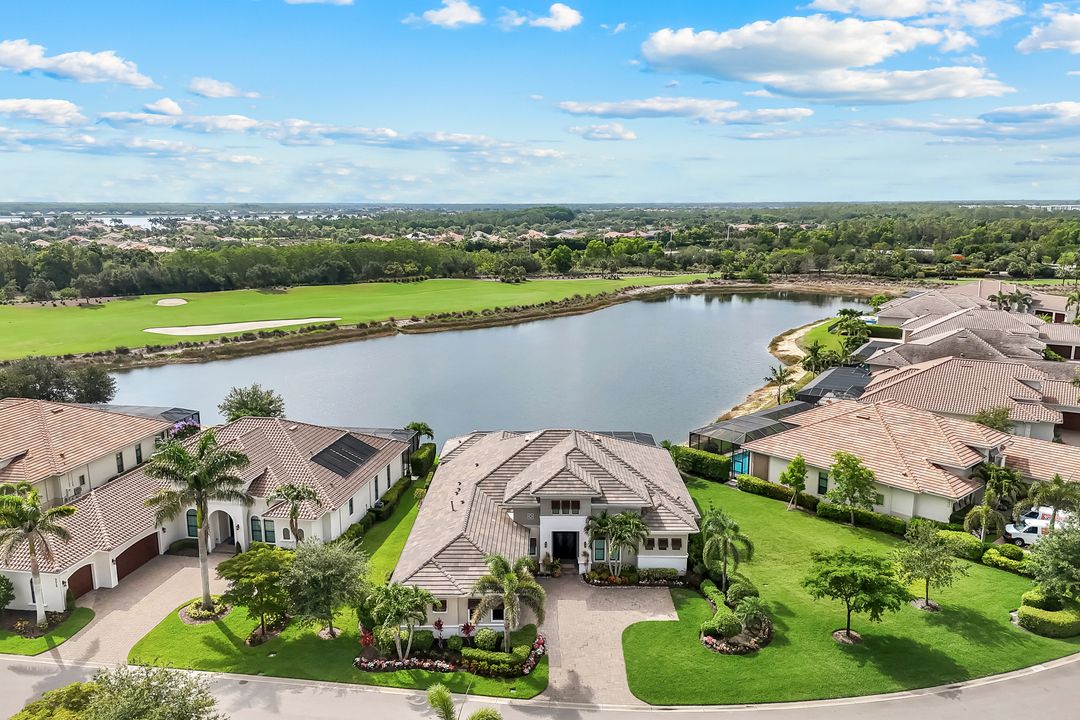 9010 Arrezo Ct, Naples, FL 34119