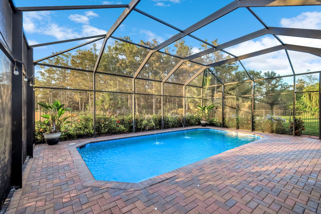 11732 Meadowrun Cir, Fort Myers, FL 33913