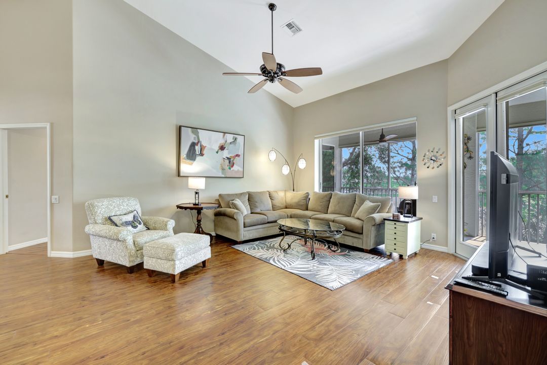 8560 Danbury Blvd #202, Naples, FL 34120