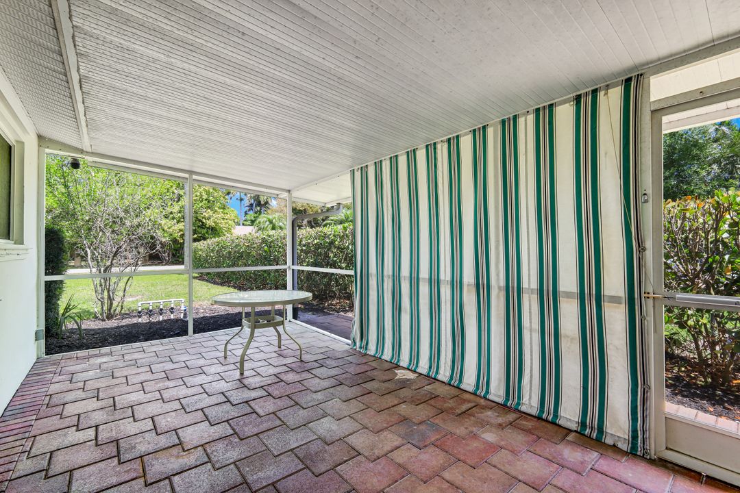 1015 Royal Palm Dr, Naples, FL 34103