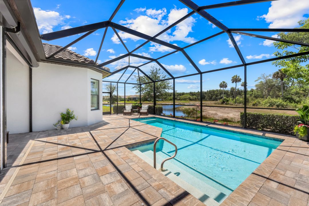 8396 Promoso Ct, Naples, FL 34114