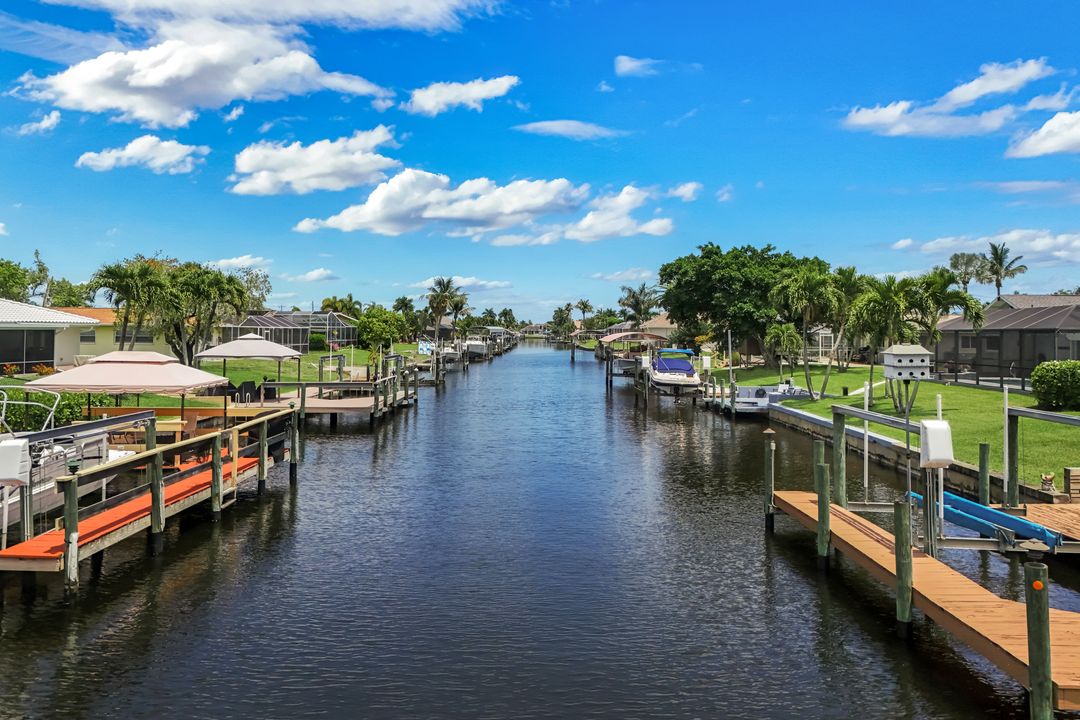 2107 SE 25th Terrace, Cape Coral, FL 33904
