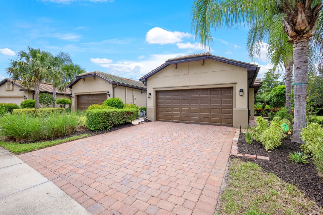 7175 Live Oak Dr, Naples, FL 34114