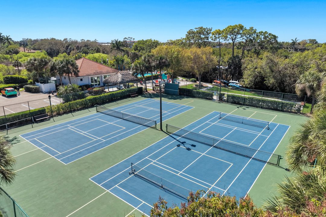 9550 Cedar Creek Dr, Bonita Springs, FL 34135