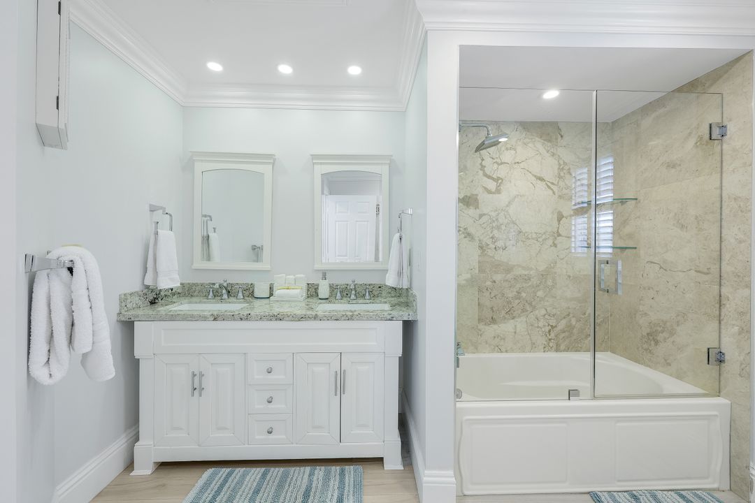 544 Seagrape Dr, Marco Island, FL 34145