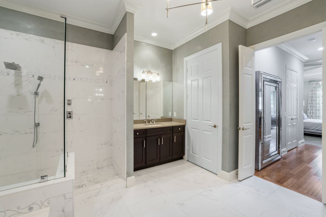 9053 Cascada Way #202, Naples, FL 34114