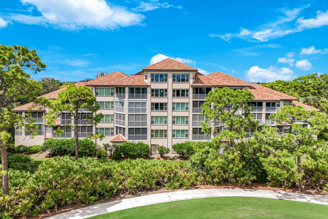 26900 Wedgewood Dr #304, Bonita Springs, FL 34134