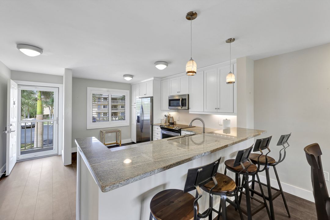 3061 Sandpiper Bay Cir #J206, Naples, FL 34112