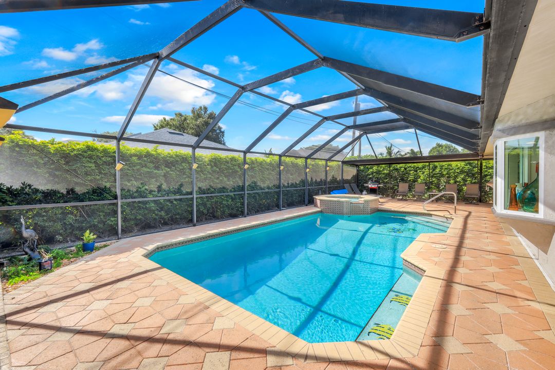 27984 Carl Cir, Bonita Springs, FL 34135