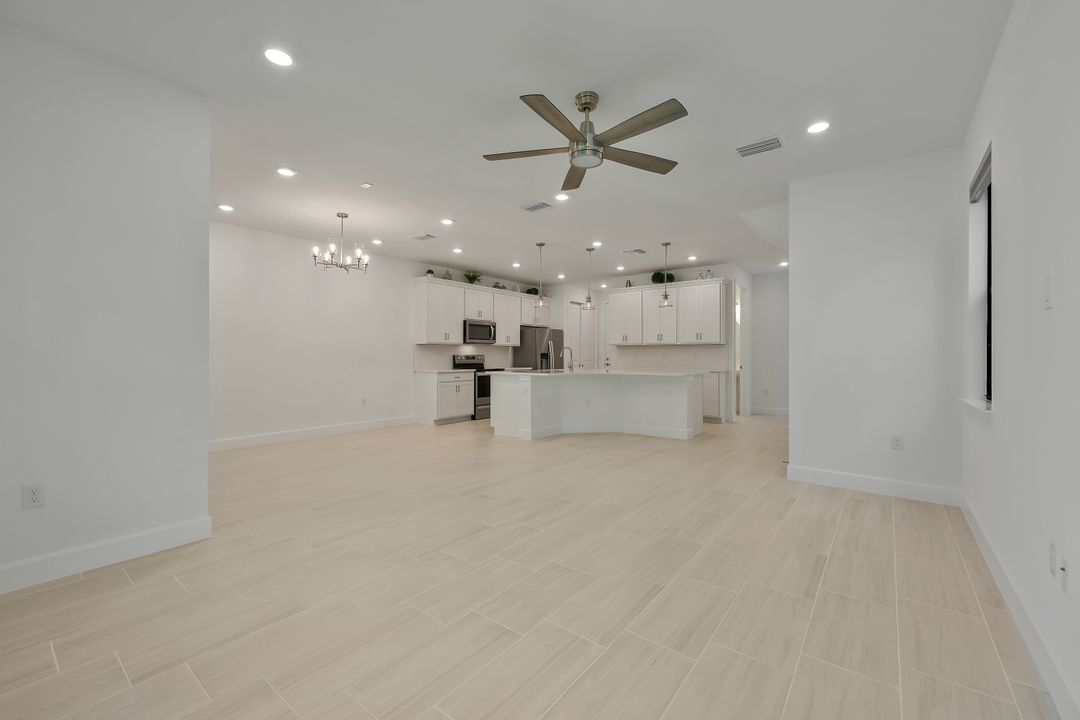 4184 Sonoma Oaks Cir, Naples, FL 34119