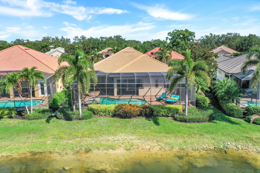 5742 Hammock Isles Dr, Naples, FL 34119