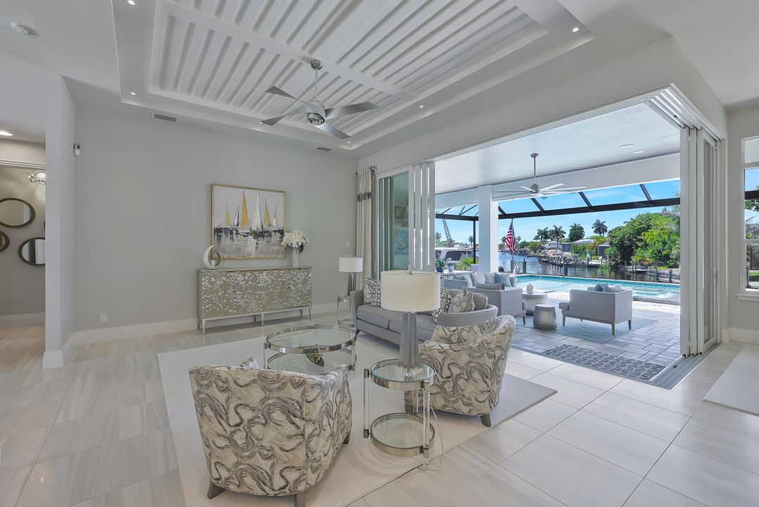 3816 SE 21st Pl, Cape Coral, FL 33904