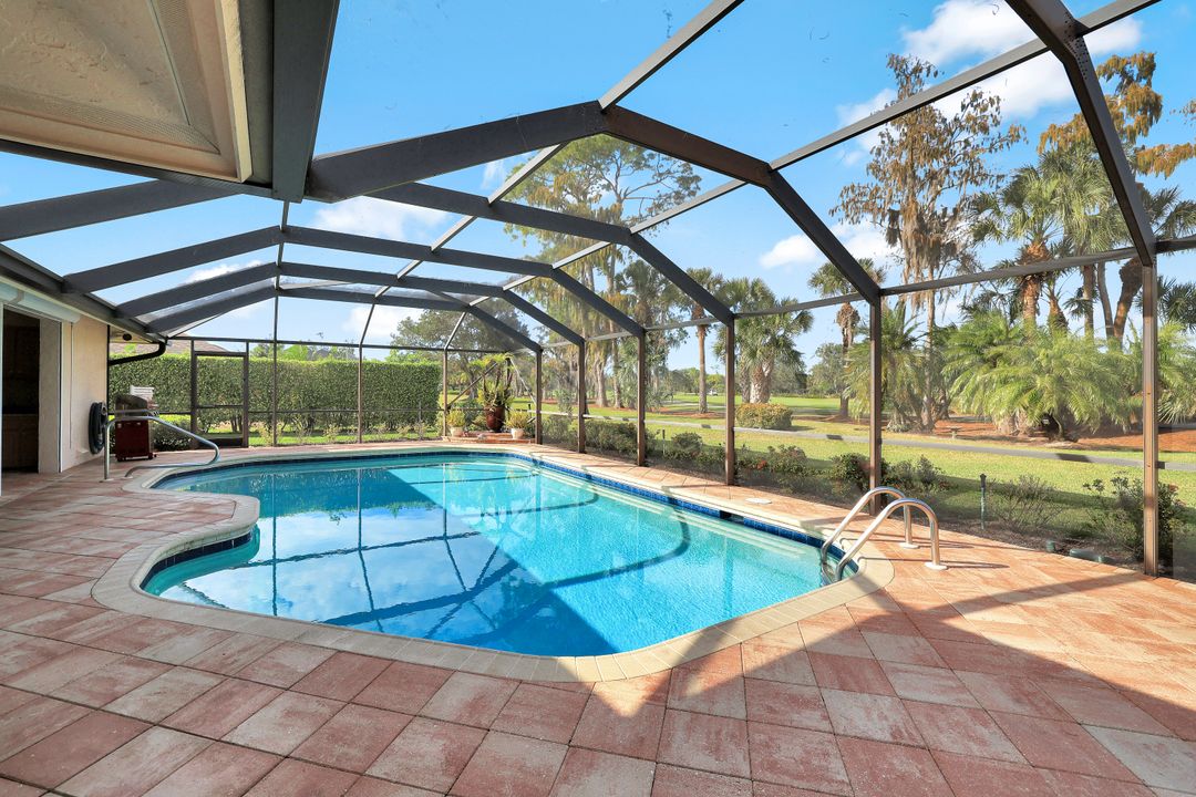 2007 Duke Dr, Naples, FL 34110