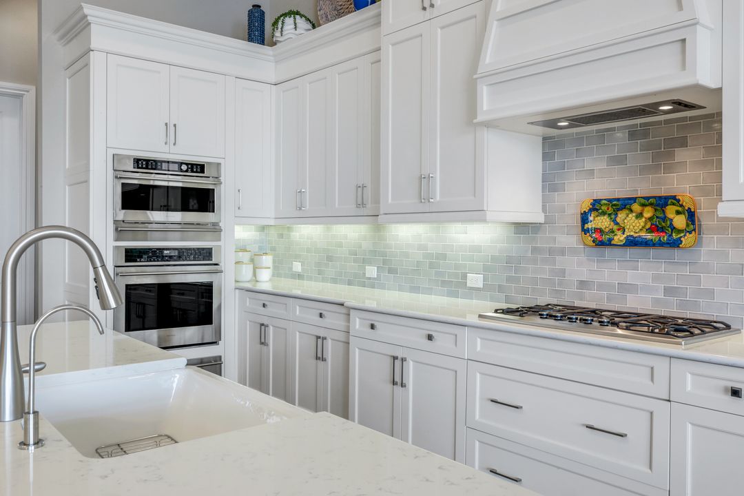 9010 Arrezo Ct, Naples, FL 34119