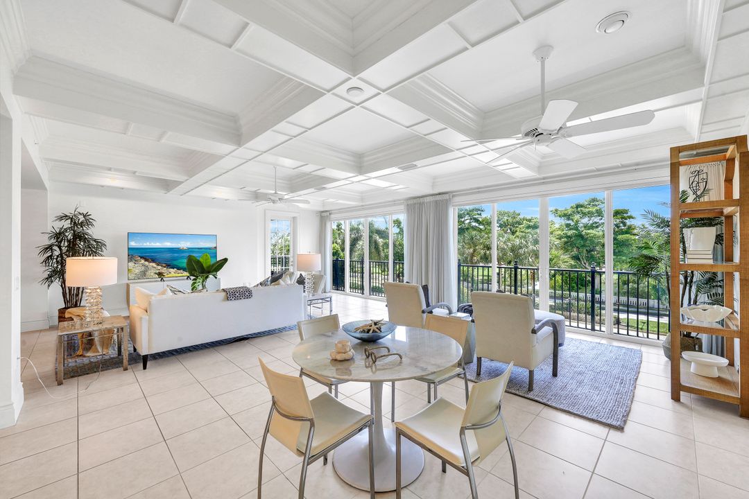 1400 Gulf Shore Blvd N #203, Naples, FL 34102