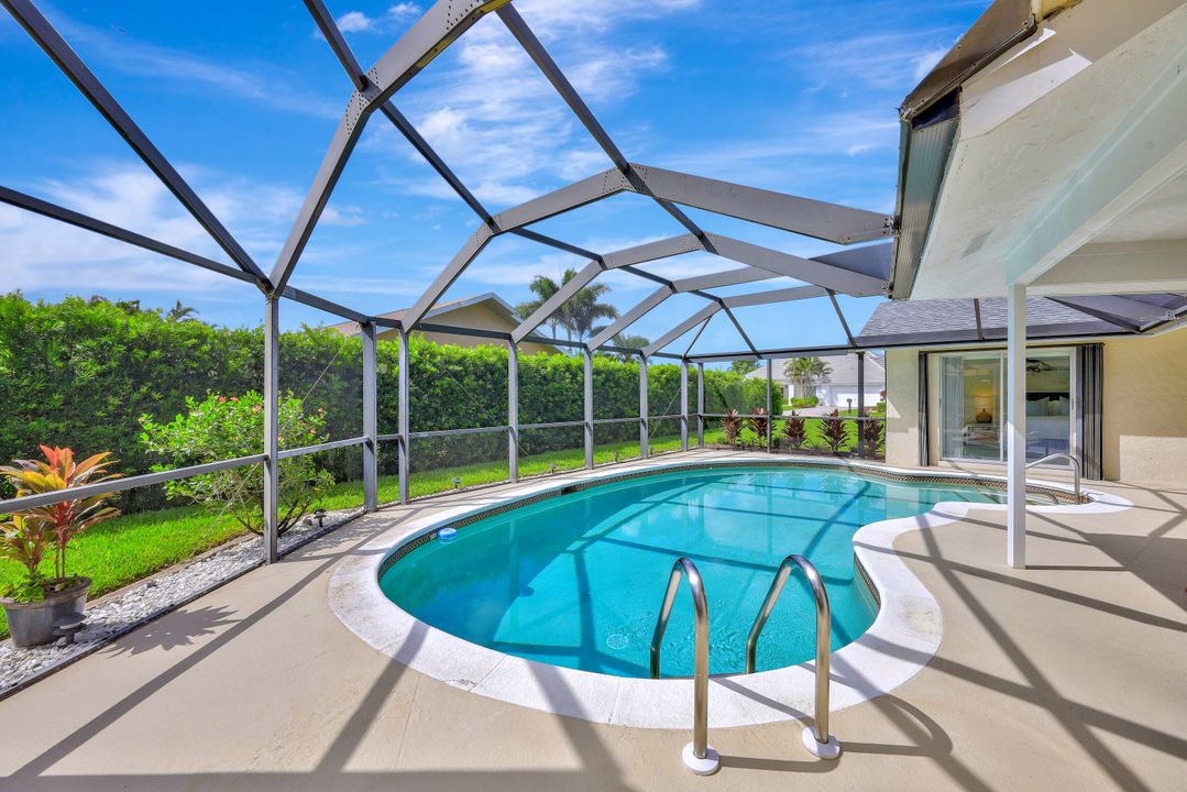 28448 Las Palmas Cir, Bonita Springs, FL 34135