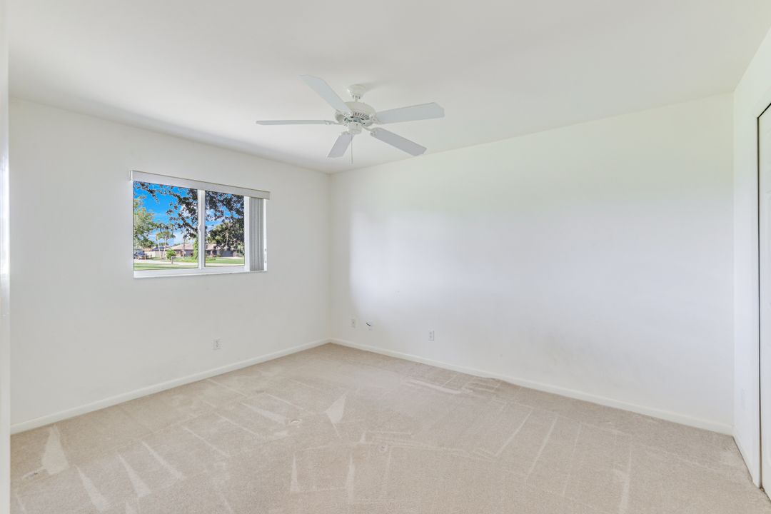 615 SE 19th Ct, Cape Coral, FL 33990