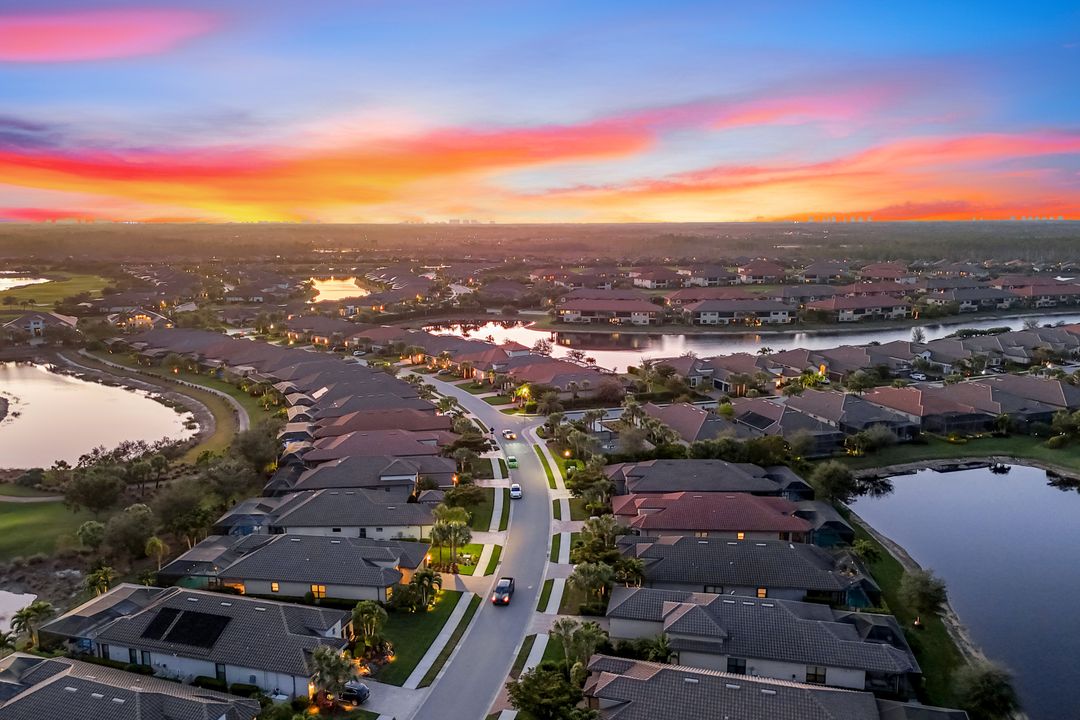 9368 Terresina Dr, Naples, FL 34119