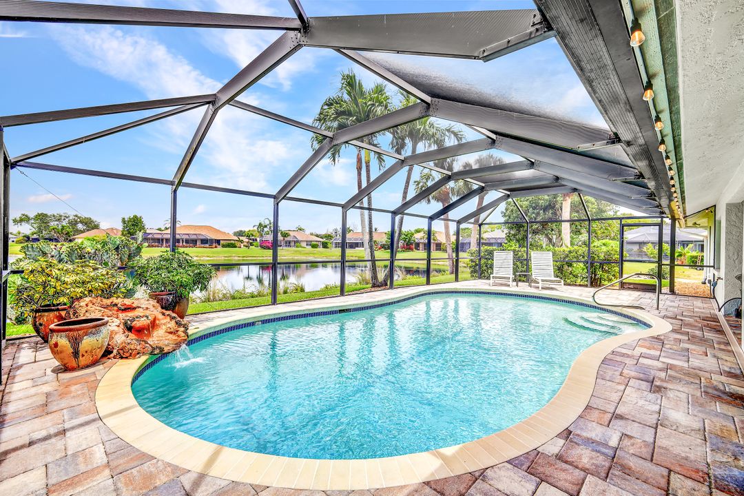 9534 Campbell Cir, Naples, FL 34109