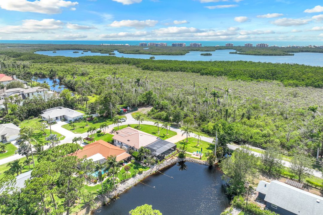 999 E Valley Dr, Bonita Springs, FL 34134