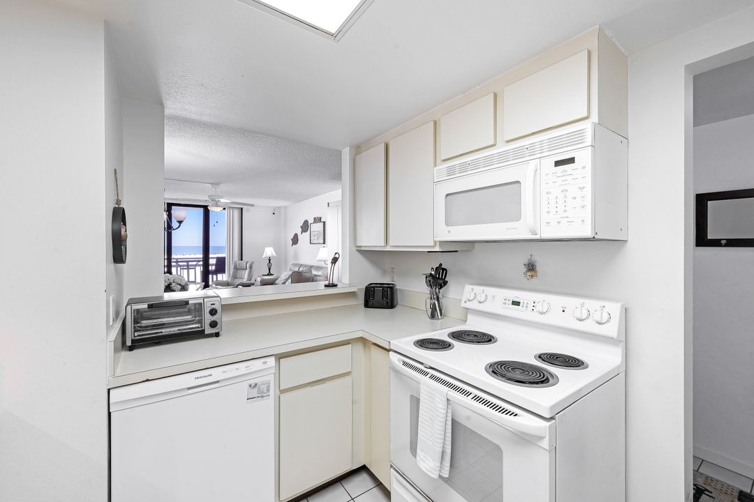 180 Seaview Ct #409, Marco Island, FL 34145