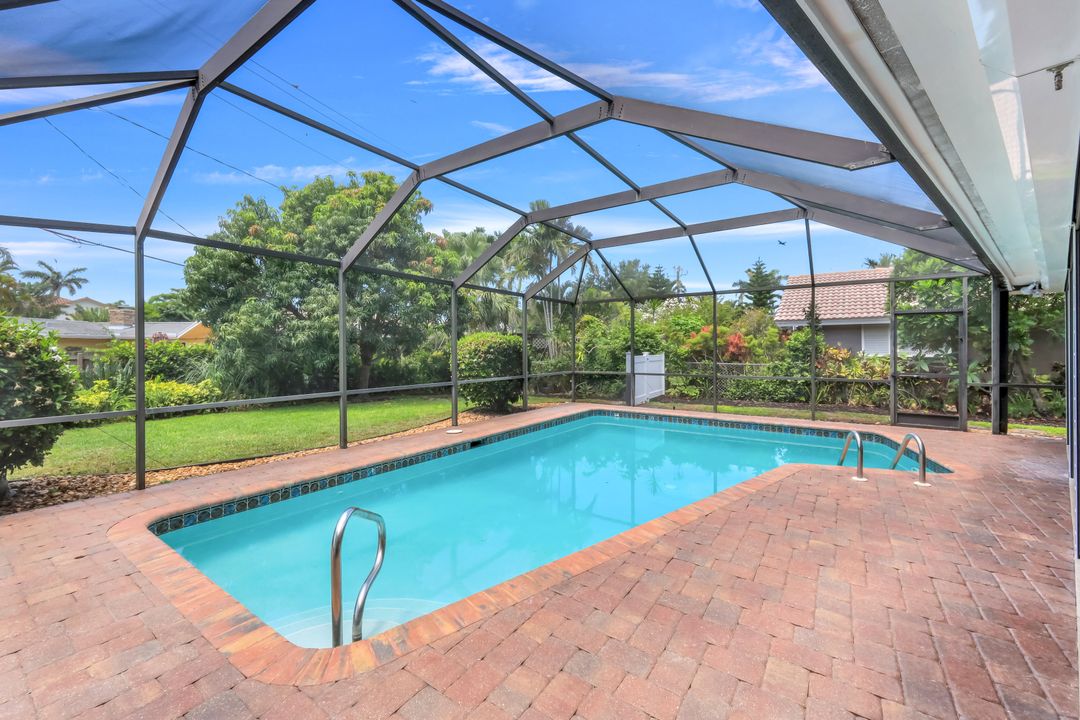 750 Southern Pines Dr, Naples, FL 34103