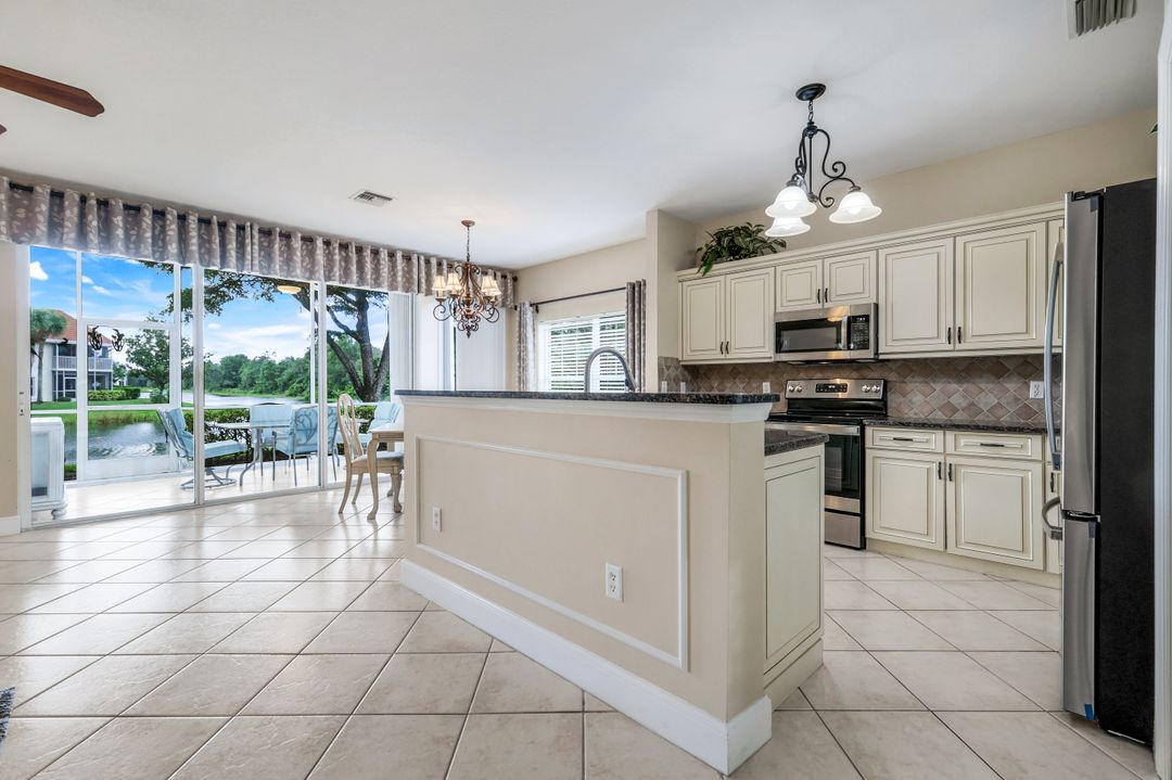 5650 Northboro Dr #102, Naples, FL 34110
