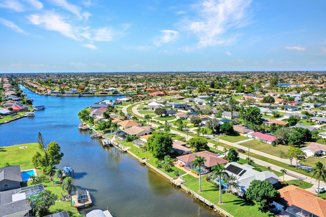 610 Archer Pkwy W, Cape Coral, FL 33904