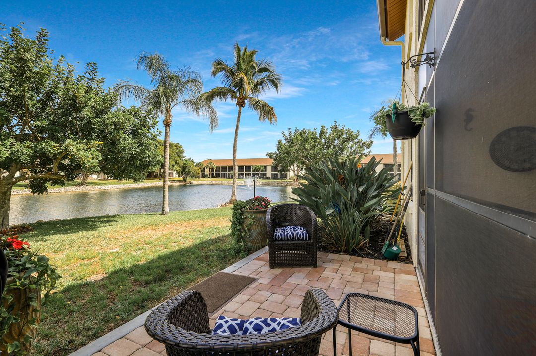 9290 Lake Park Dr #104, Fort Myers, FL 33919