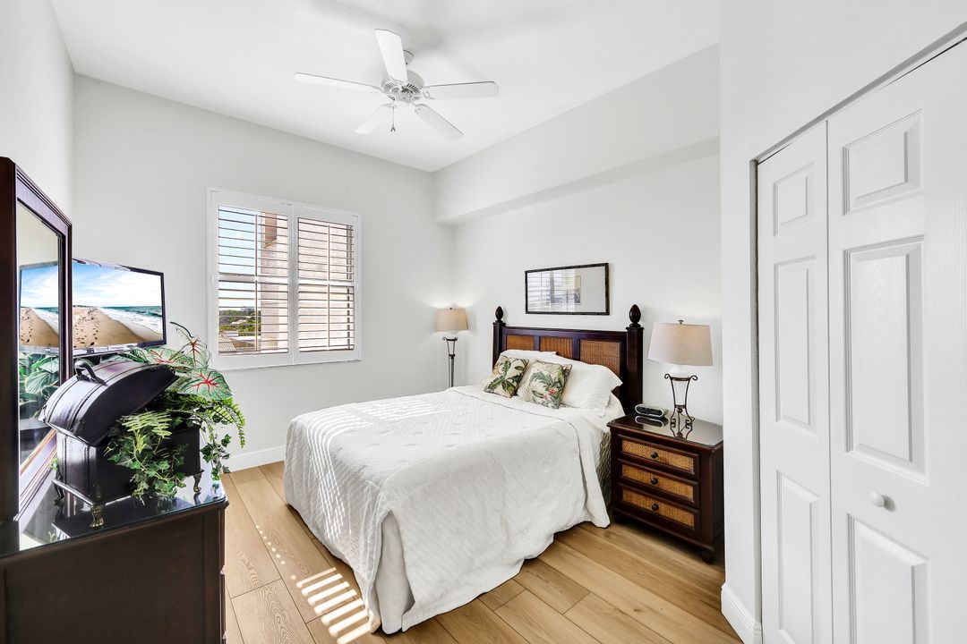 460 Launch Cir #604, Naples, FL 34108