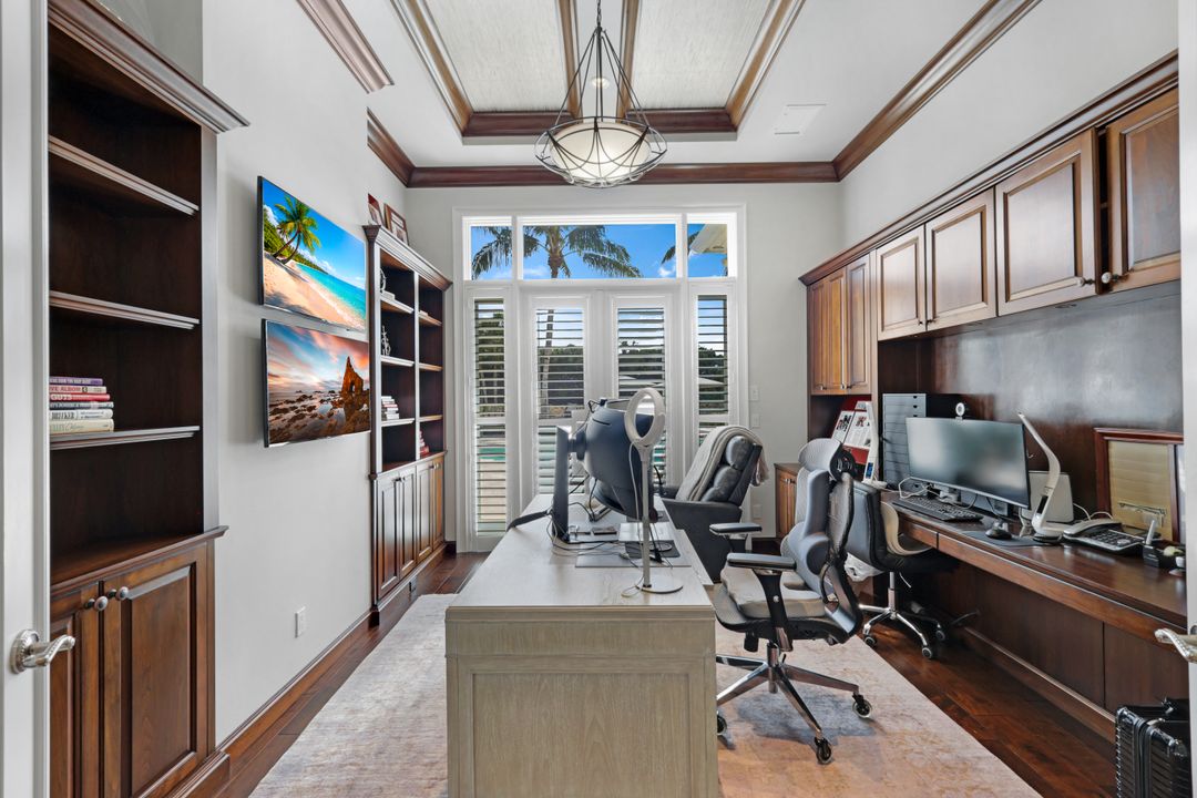 2558 Escada Ct, Naples, FL 34109