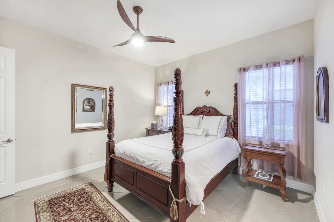 4679 Azalea Dr, Naples, FL 34119