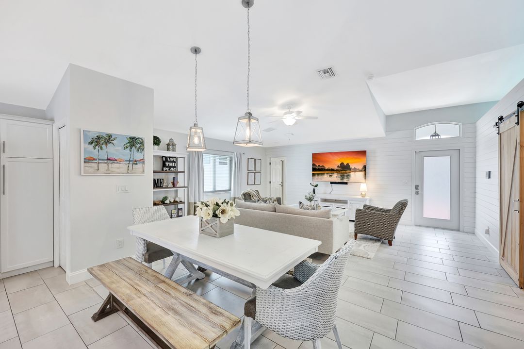 643 108th Ave N, Naples, FL 34108