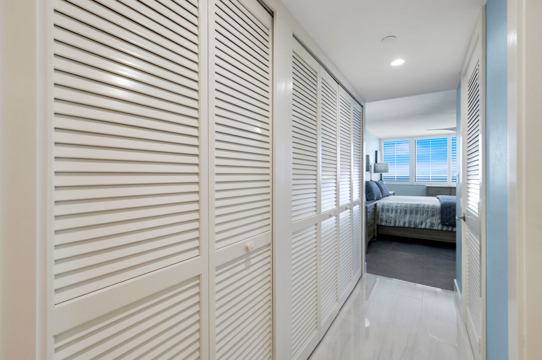 5601 Turtle Bay Dr #1802, Naples, FL 34108