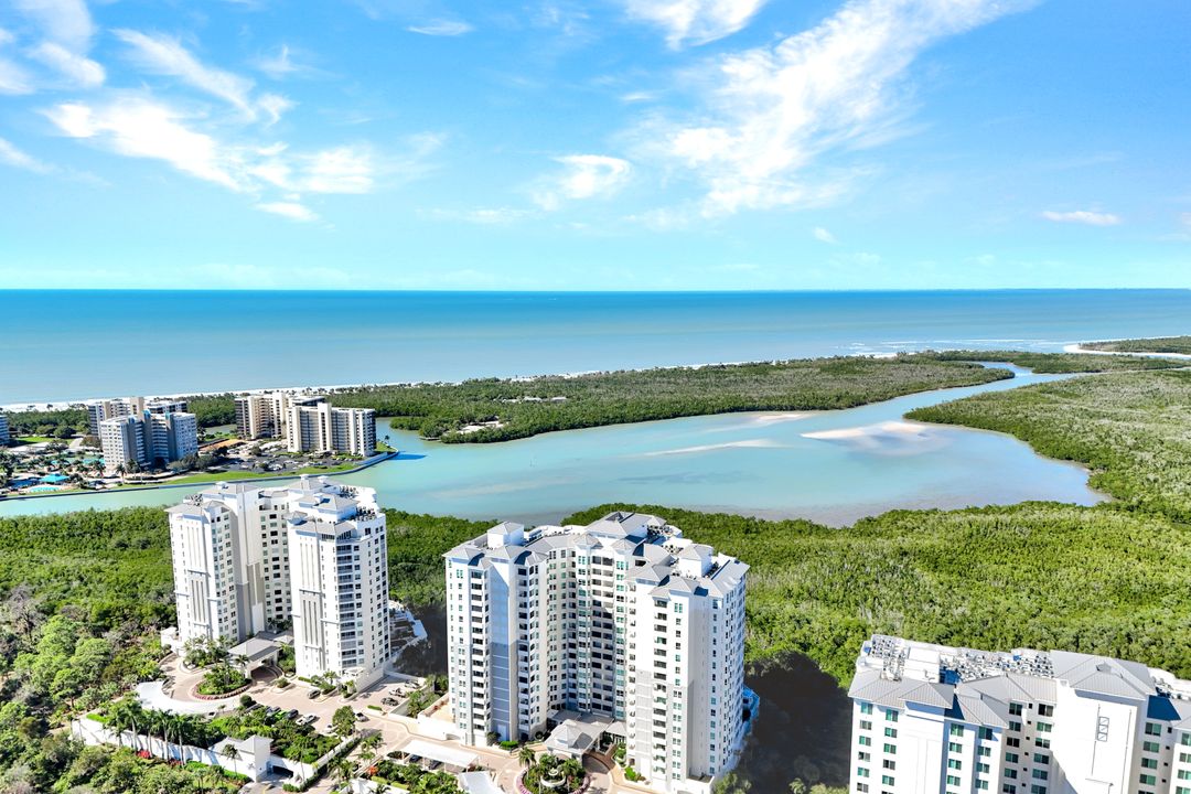 285 Grande Way #1601, Naples, FL 34110