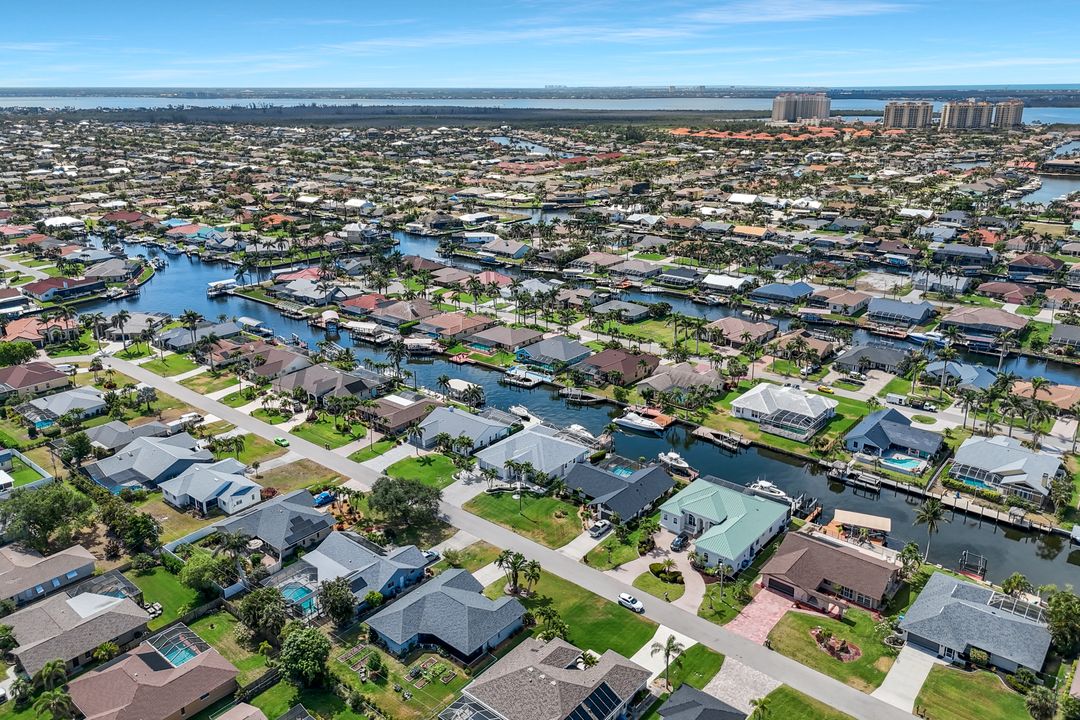 1428 SW 52nd Ln, Cape Coral, FL 33914