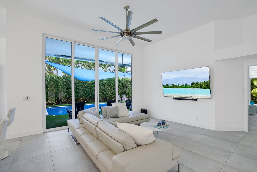 1002 Lake Shore Dr, Delray Beach, FL 33444