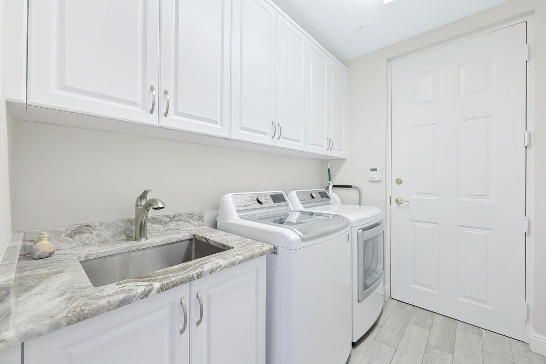 3093 Aviamar Cir #104, Naples, FL 34114