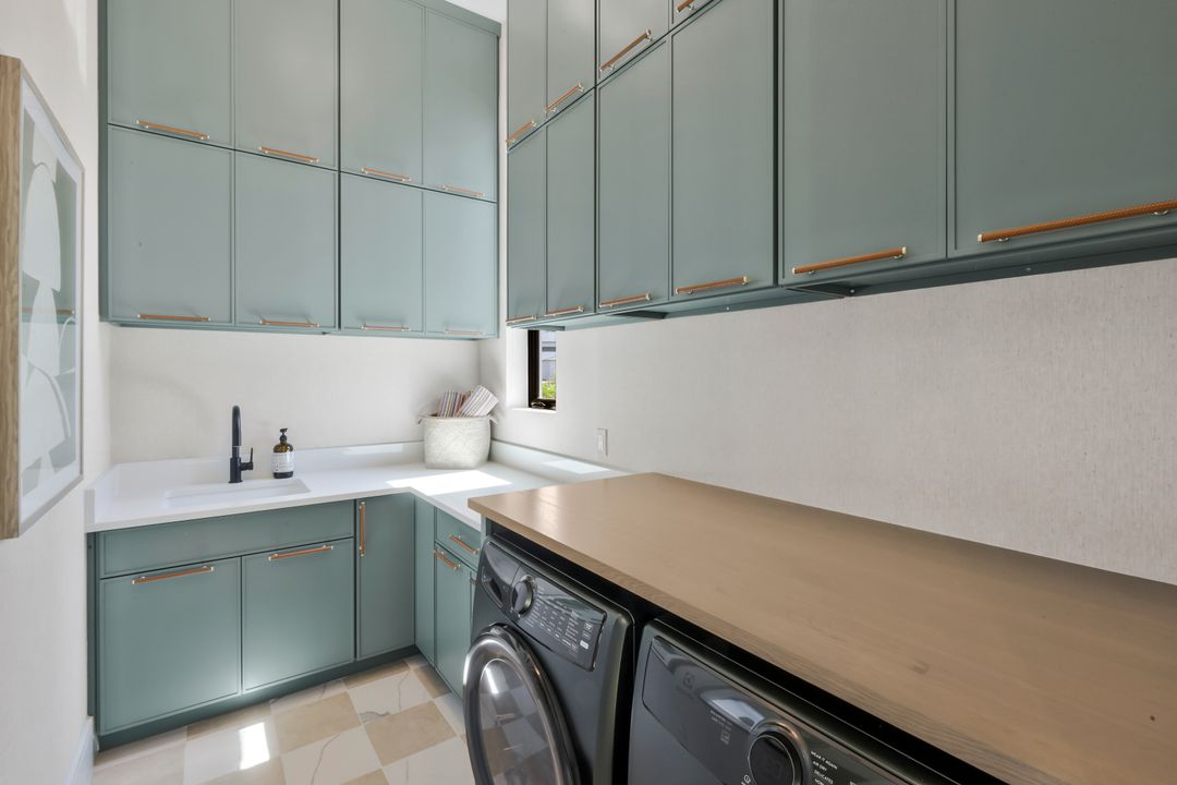 812 Milan Ct, Marco Island, FL 34145