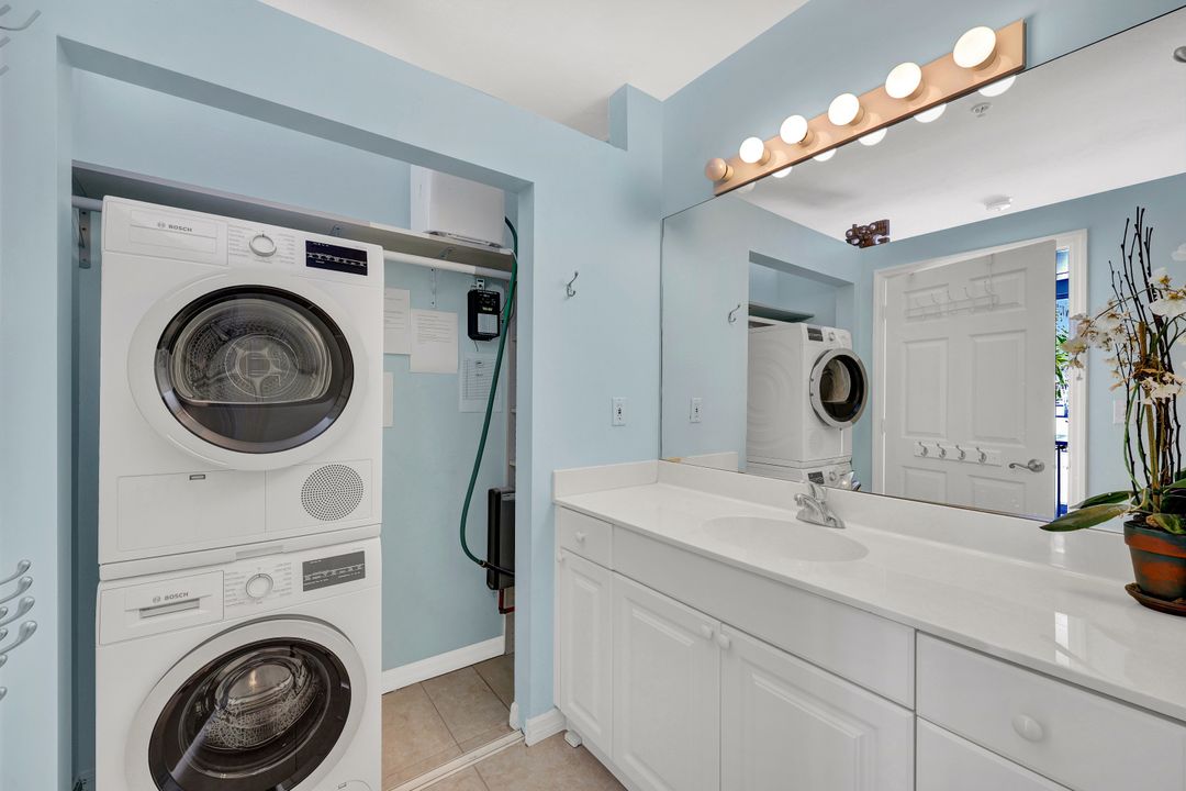 400 Flagship Dr #Cabana 107, Naples, FL 34108