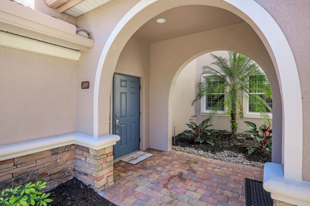 8835 Nautical Landing Cir #201, Naples, FL 34120
